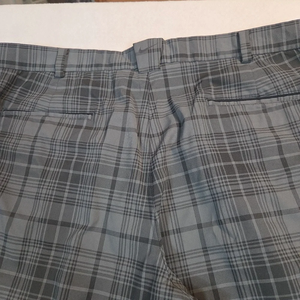 NIKE GOLF Men's Tour Performance Dri-Fit Plaid Golf Pants Gray & Charcoal 40X30